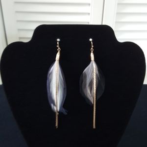 Delicate Feather Earings